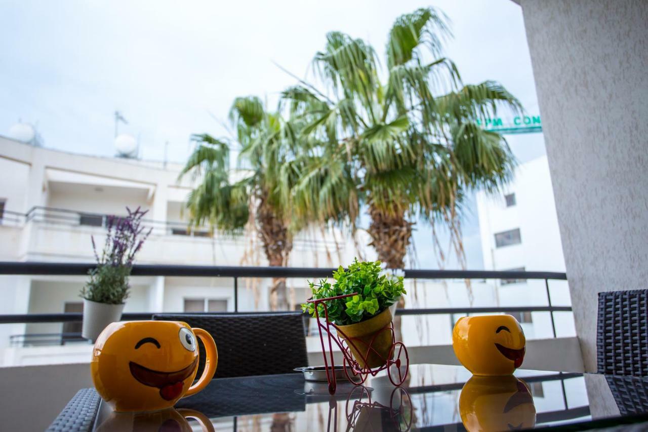 Yippee! Apartments I Town Center Larnaca Eksteriør billede