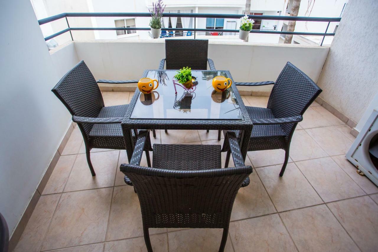 Yippee! Apartments I Town Center Larnaca Eksteriør billede